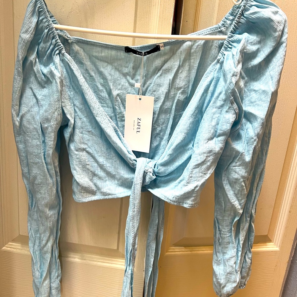Long sleeve crop top